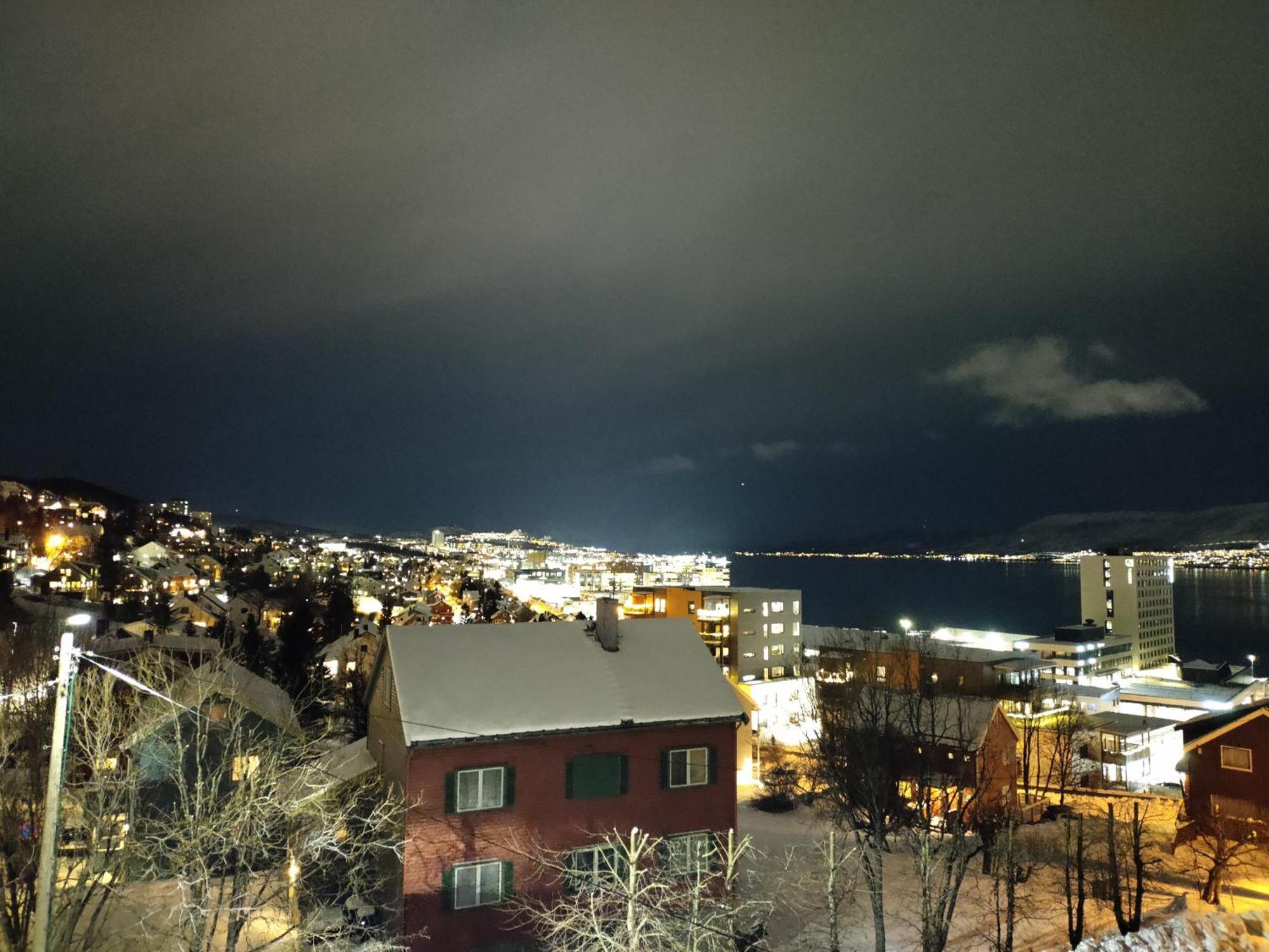 Central Apartament (Adults Only) Tromso Exterior photo