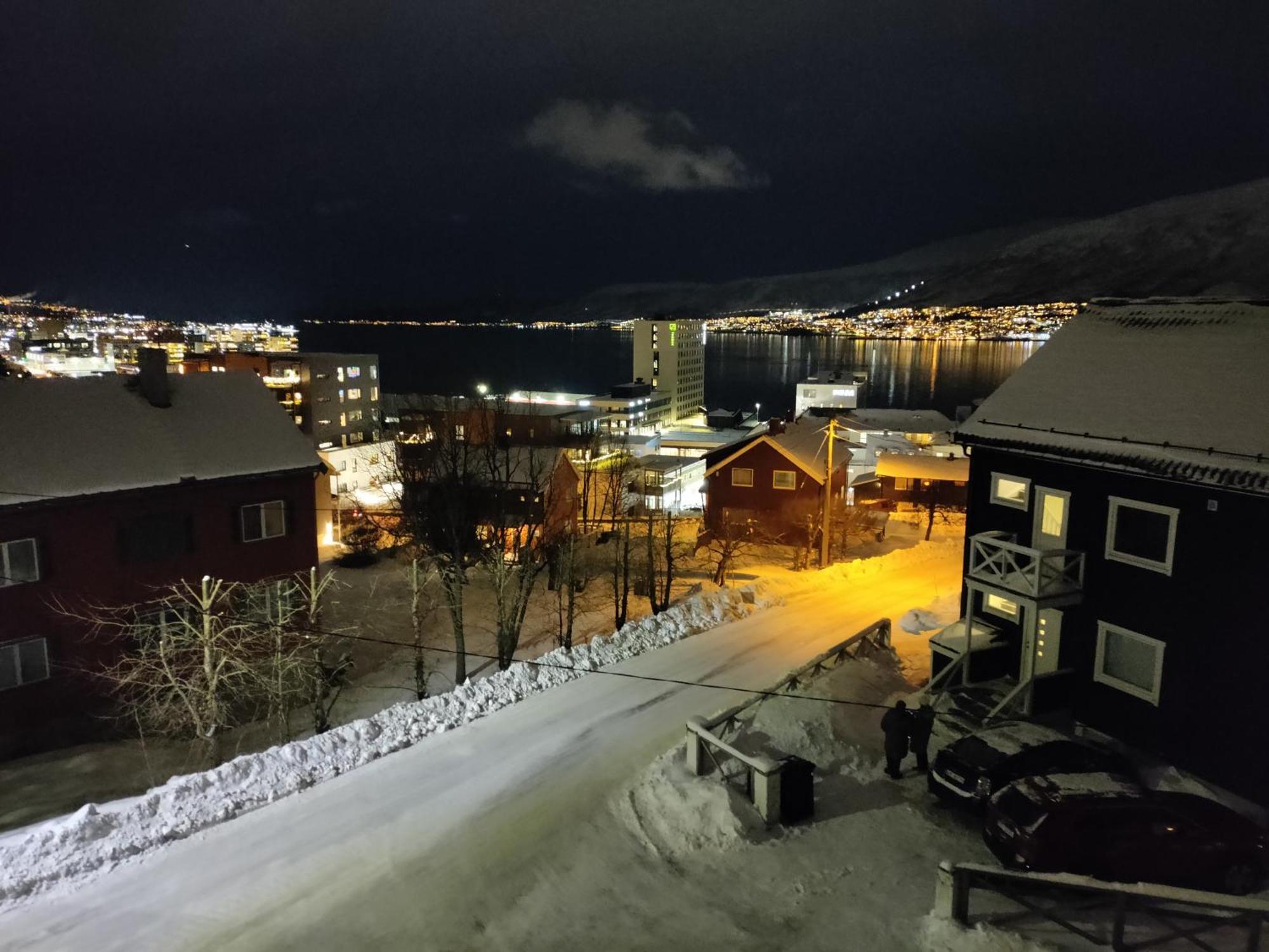 Central Apartament (Adults Only) Tromso Exterior photo